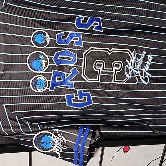 The Proud Family Gross Sisters Pinstripe Baseball Jersey Size Medium New - Picture 8 of 9